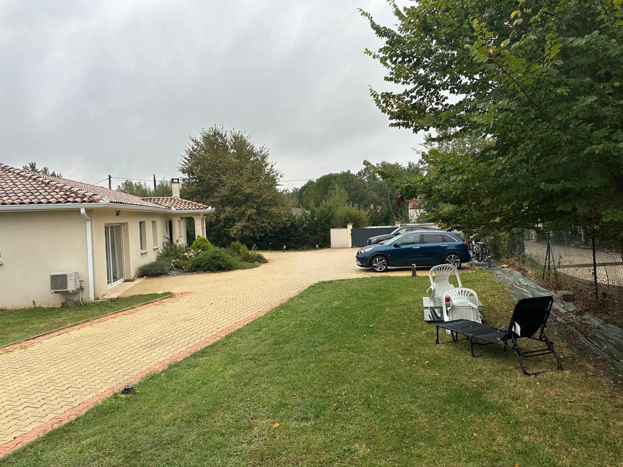 Appartement Prive Dans Villa Montauban Bagian luar foto